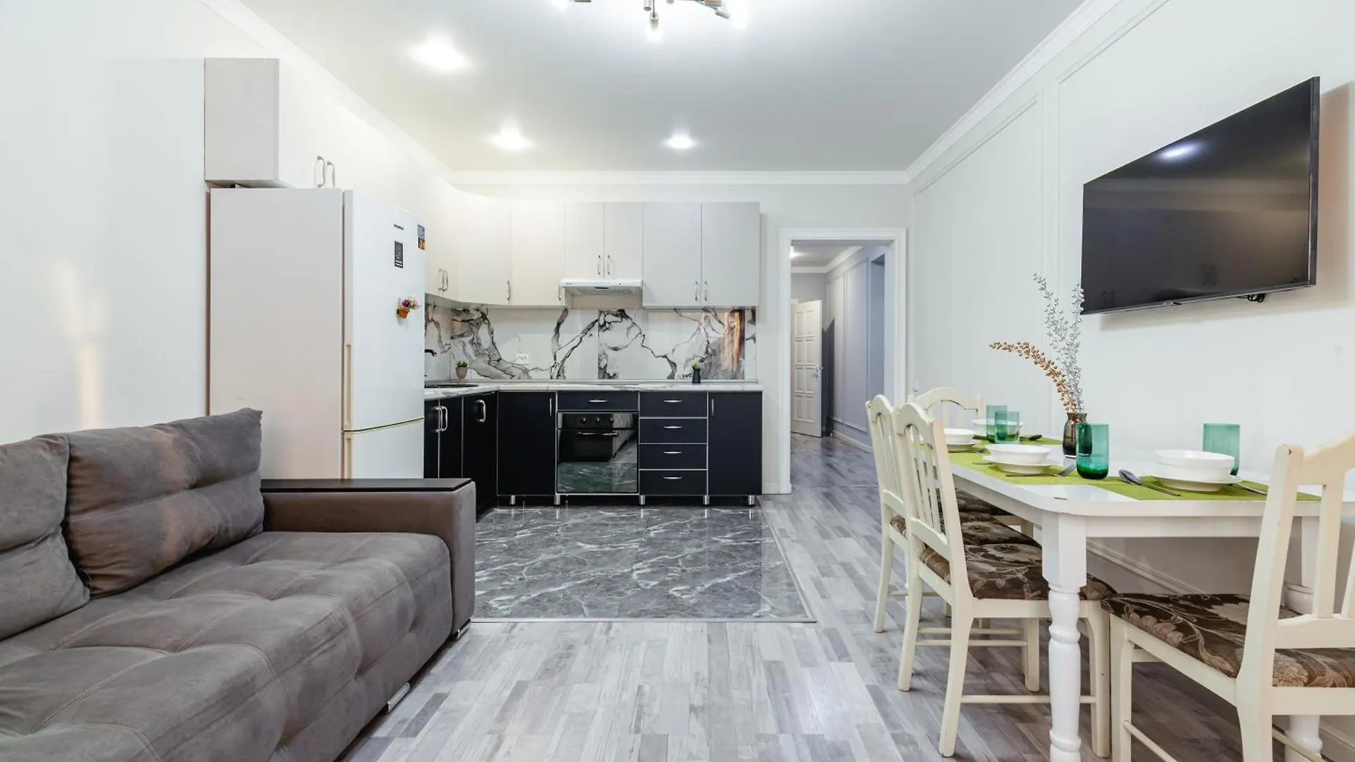 Appartement Просторная 3-Комнатная Квартира В Жк Евразия à Almaty